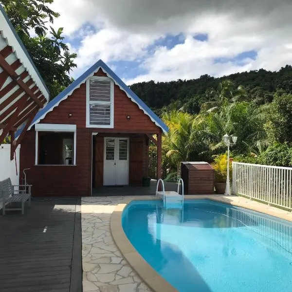 Iguane Rouge, hotel v destinaci Petit-Bourg