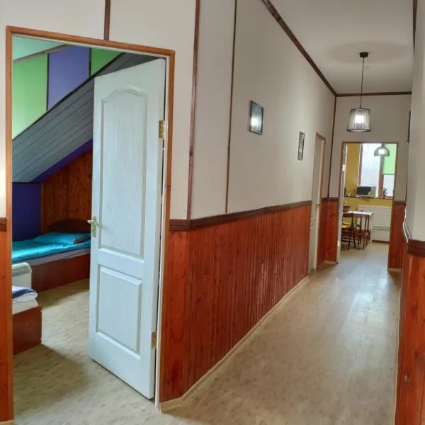 Hostel Vokzal, hotel v Mukačevu