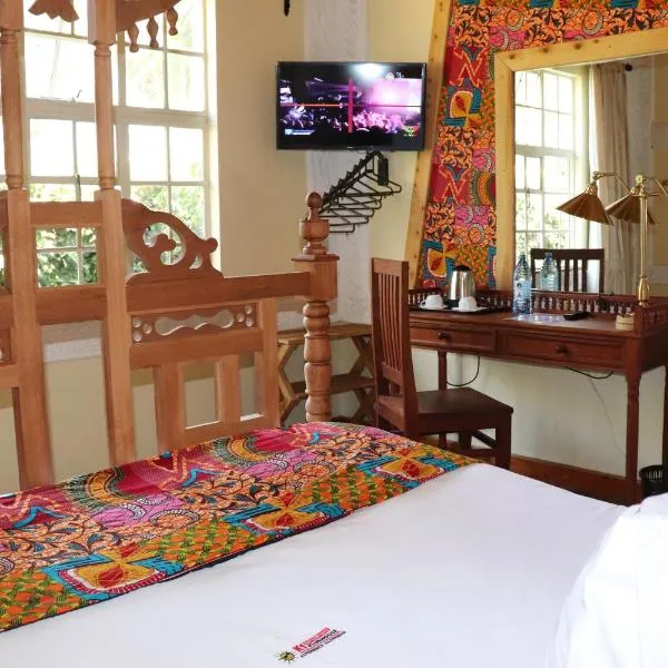 Parklands Shade Hotel, hotel a Yamogo