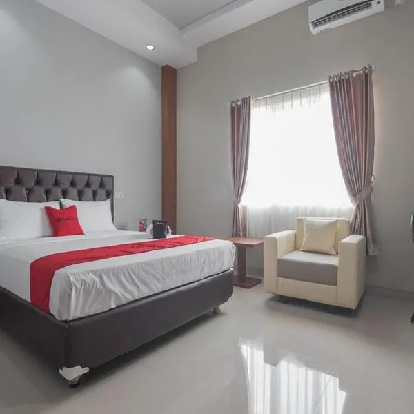 RedDoorz near Islamic Center Samarinda, hotel em Tenggarong