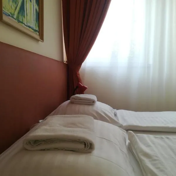 Áldos Panzió, hotell i Egyed