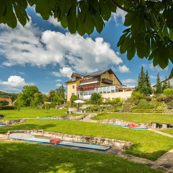Landgasthof - Café Anni, hotel v destinaci Birgland