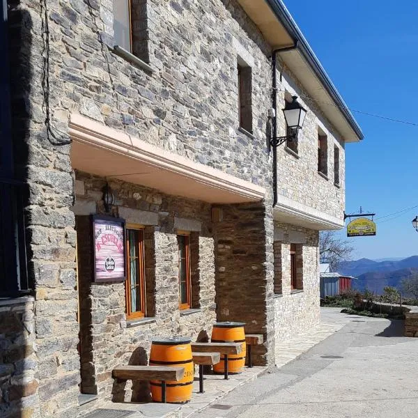 Albergue la escuela, hotel in Padornelo