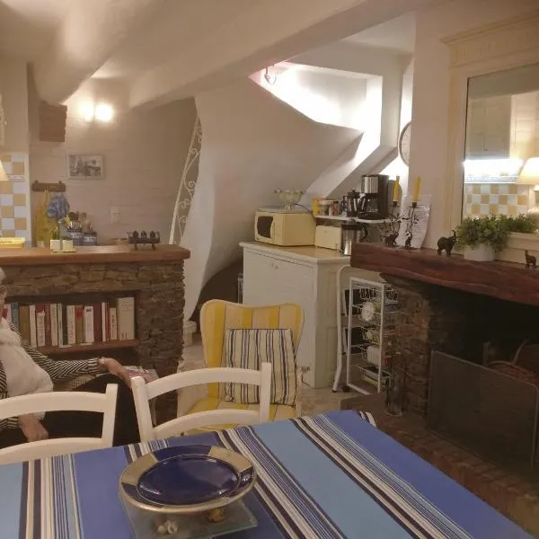 3 Rue Marceau, hotel in Collioure