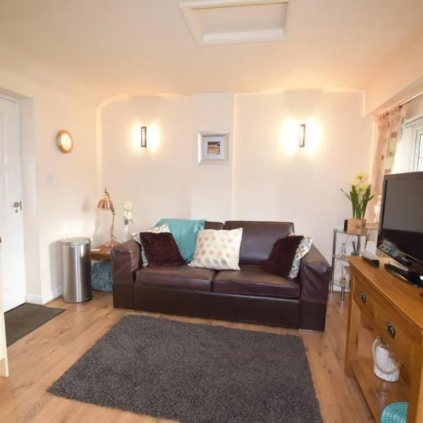 Little Rushbrook Cottages، فندق في Tanworth