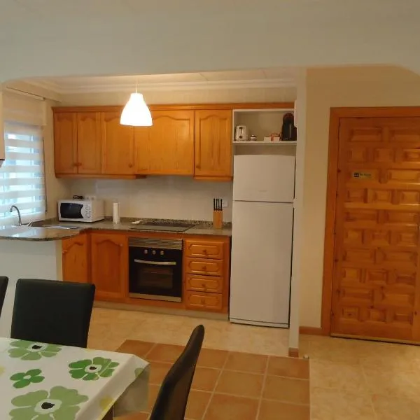 Ground floor apartment with 2Bdr and private parking, hotel em Vinarós