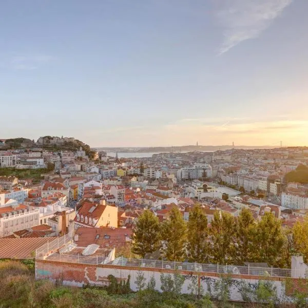 Luxury Graça Apartment The Most Amazing View of Lisbon, hotel Lisszabonban