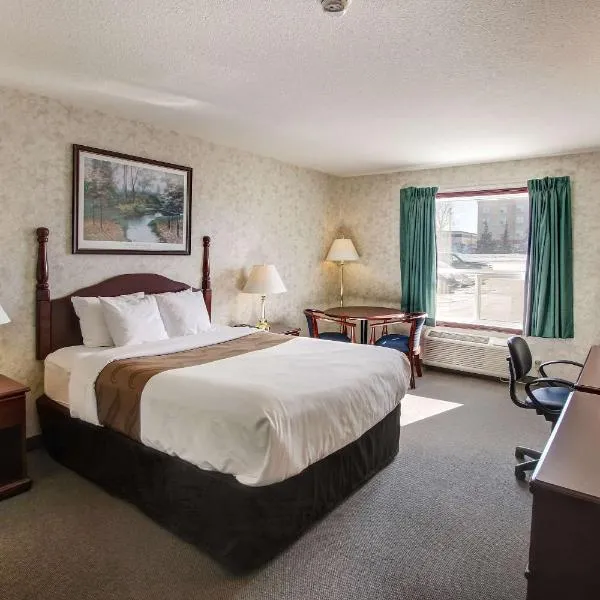 Ramada by Wyndham Nisku Edmonton Airport, khách sạn ở Nisku