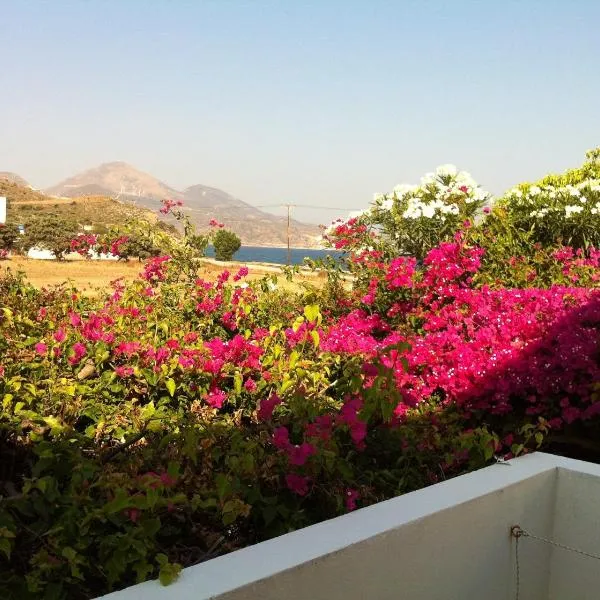Porto Milos, hotel v destinaci Adamas