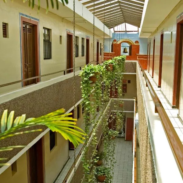 Hotel Janeiro, hotell sihtkohas Guadalajara