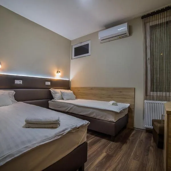 Sztár Motel Étterem, готель у місті Balassagyarmat