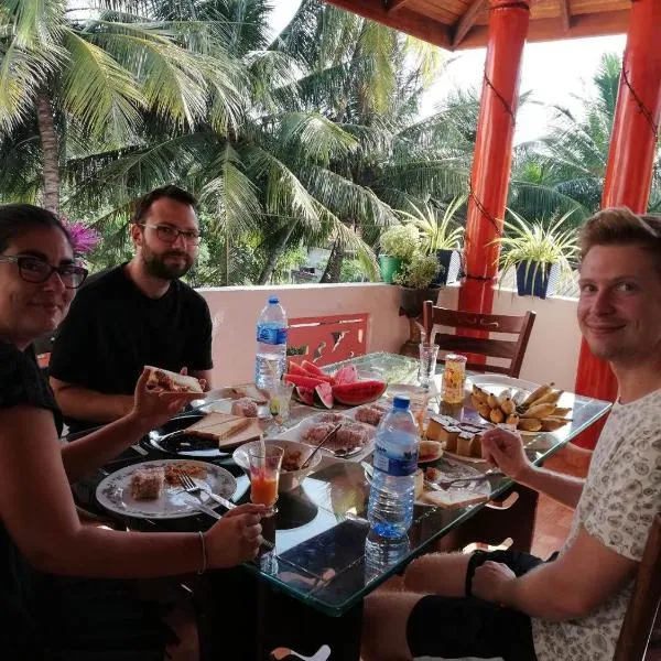 Golden Town Hostel, hotel in Tangalle