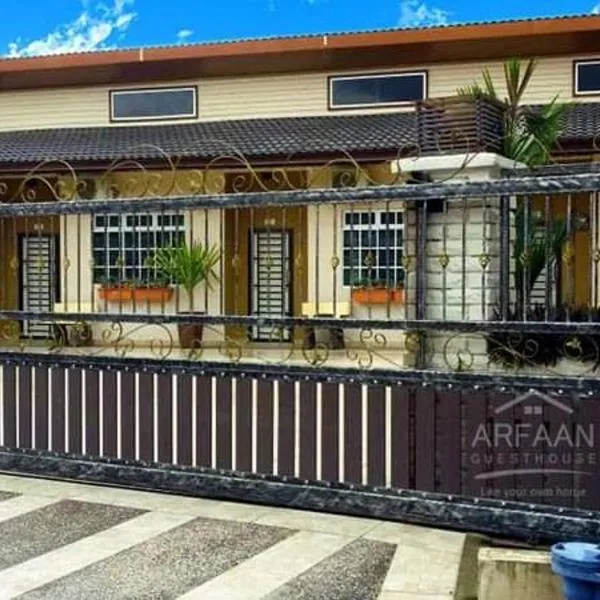 Arfaan Guest House, hotel di Skudai