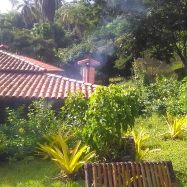 Pousada Rancho Flores, hotel en Roças Novas