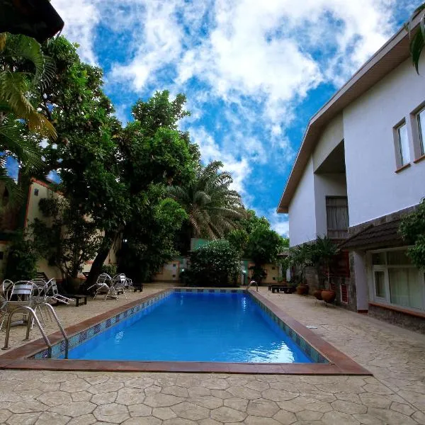 La Cour Hotels and Apartments Glover, viešbutis mieste Tarkwa Bay