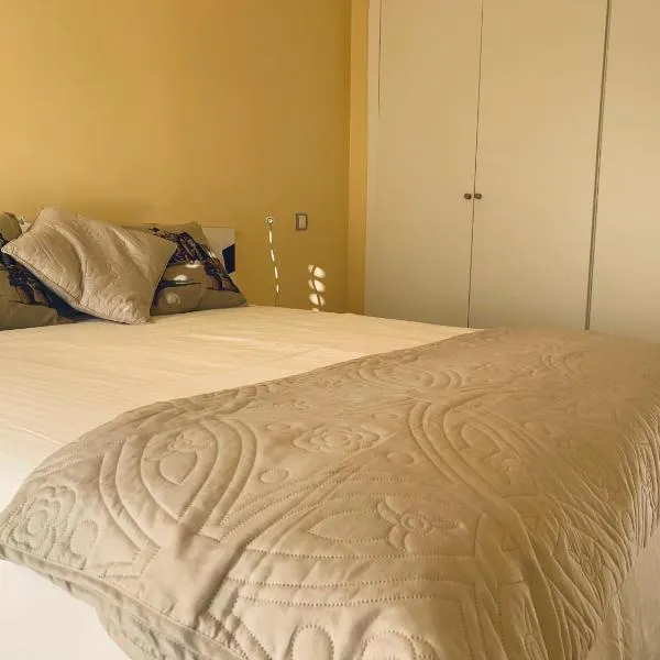 Apartamentos El Retiro de Avellaneda by RetiroRural, hotel v destinácii Arenas de San Pedro