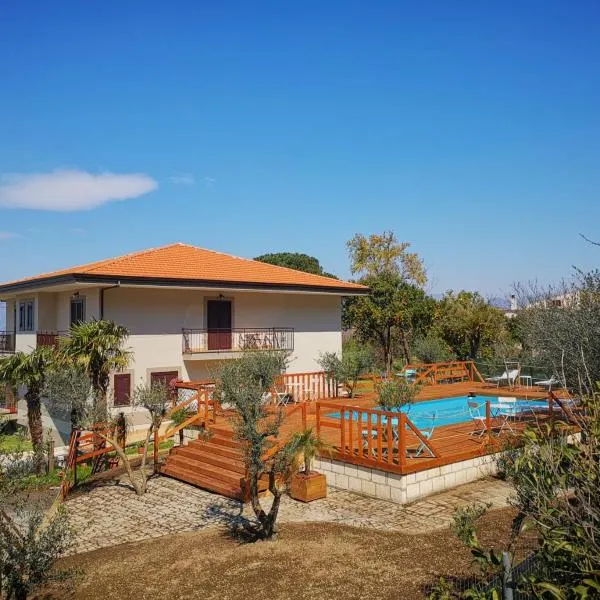 B & B Evergreen، فندق في Corbara