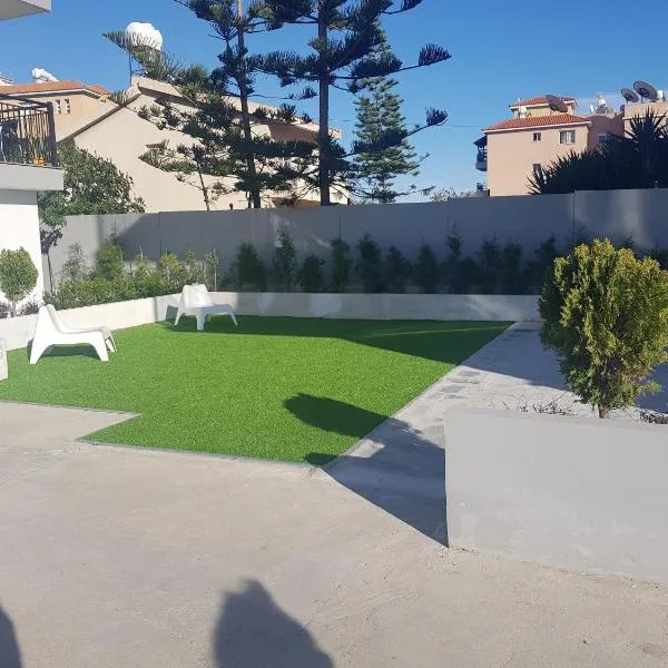Valentinos Apartments, hotel in Paphos