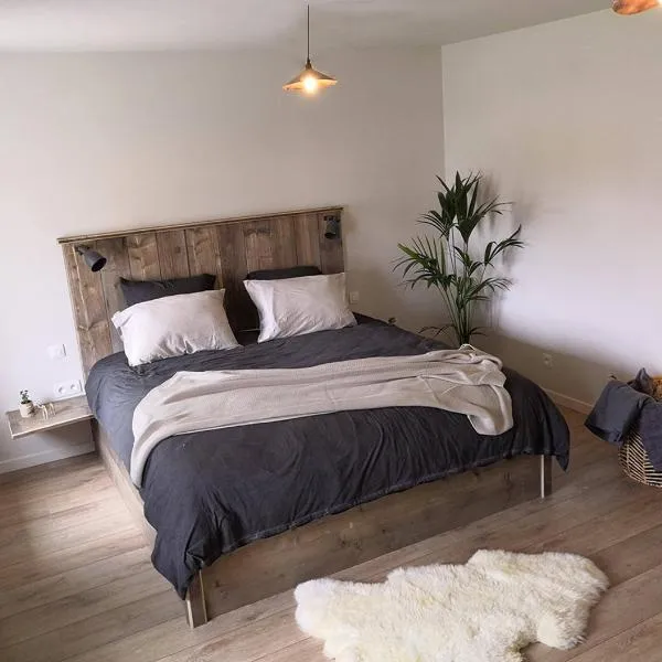 Bed en Bezem, hotel v destinaci Laarne