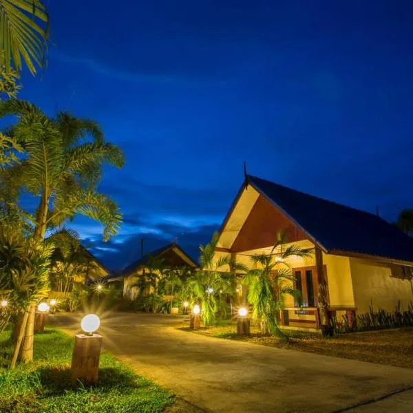 Family Resort Chumphon, hotel din Ban Thung Makham