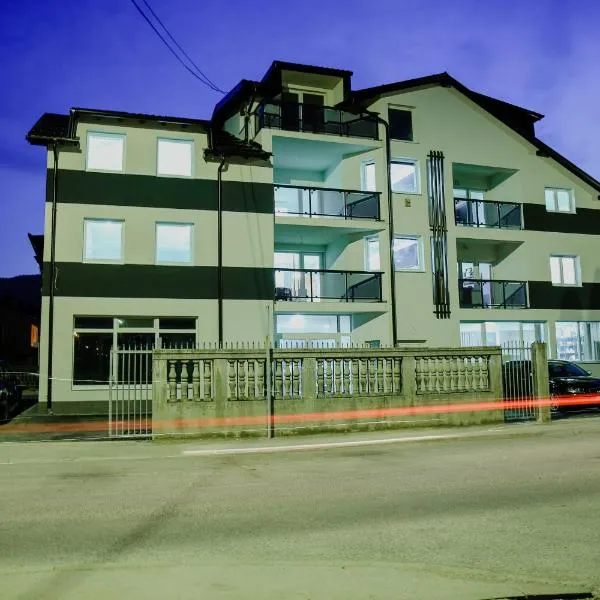 Deluxe apartments: Zenik şehrinde bir otel
