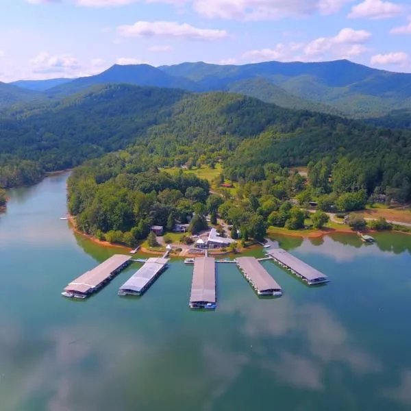 Boundary Waters Resort & Marina, hotel in Blairsville