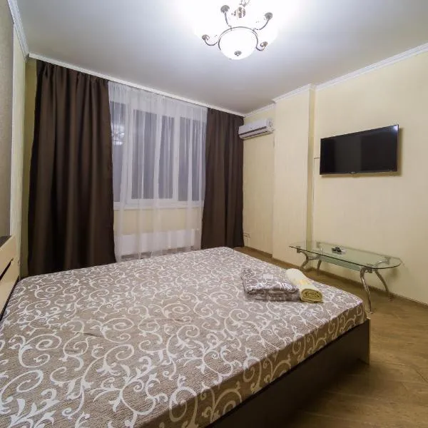 Kvartirkoff na Bogatirskaya 6a, 2 floor, hotel in Svaromʼye