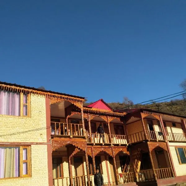 Garhwal Resort, Raithal "75 Km before Gangotri Temple", hotel en Uttarkāshi