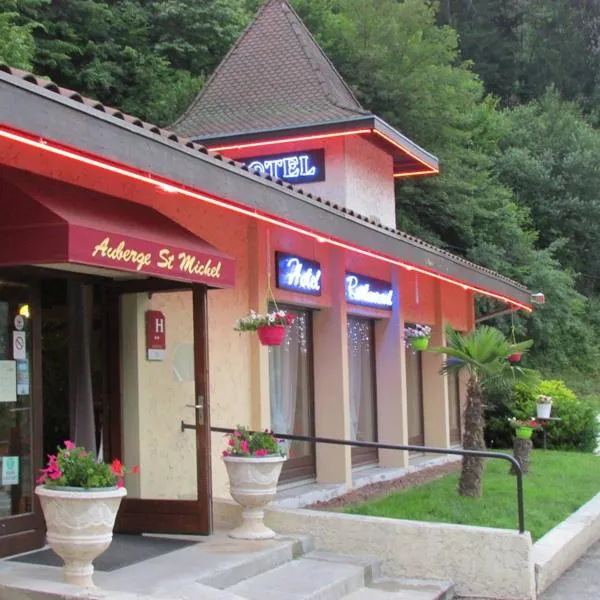 AUBERGE SAINT MICHEL, hotel v destinaci Saint-Martin-dʼUriage