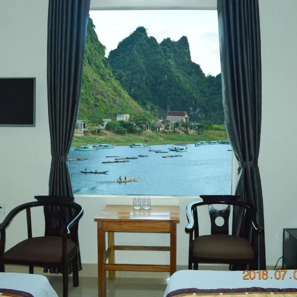 Son Doong Riverside, hotel in Phong Nha