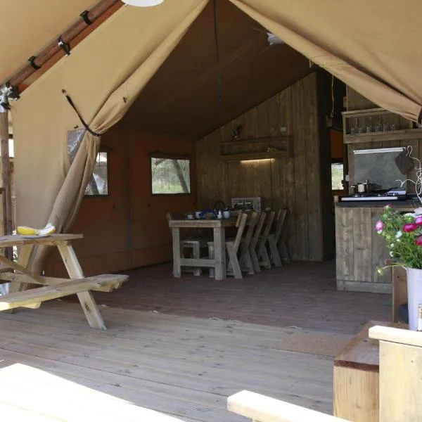 Glamping Alcantara, hotell i Motta Camastra