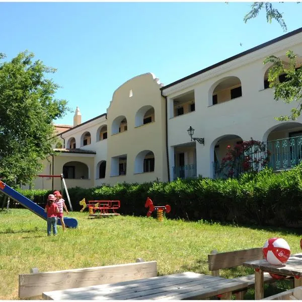 Residence Cala Liberotto: Cala Liberotto'da bir otel