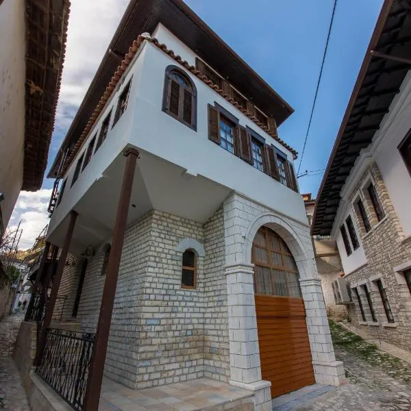 Heraklis Hotel, hôtel à Berat