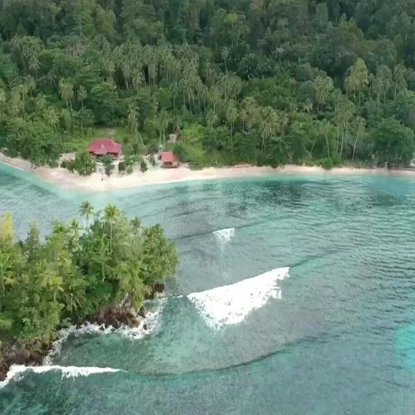 Nusa Nalan Beach Resort, hotel v destinaci Rumah Olat