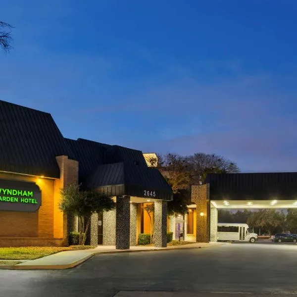 Wyndham Garden Dallas North, hótel í Carrollton