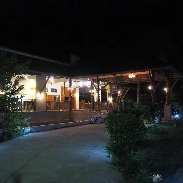 Pru Valley Thaley Tai Resort, מלון בBan Thung Makham