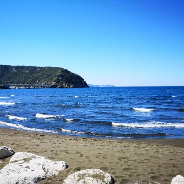 Lido Di Procida Guest House, hotel v destinaci Procida