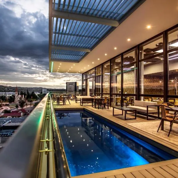 Avani Windhoek Hotel & Casino: Windhoek şehrinde bir otel