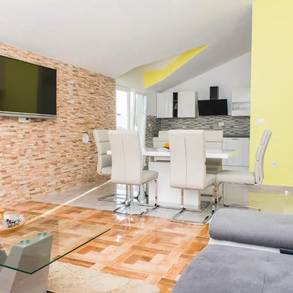 Apartman Franko, hotel v destinaci Grebaštica