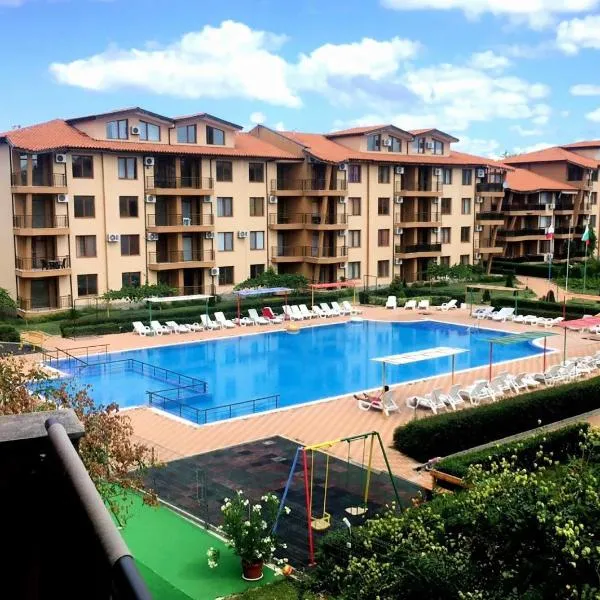 Студио в комплекс Нестинарка, khách sạn ở Tsarevo