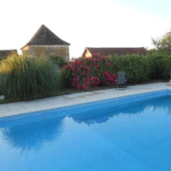 CHAMBRES d'HOTES LE ROUSSEL, hotel in Le Buisson de Cadouin