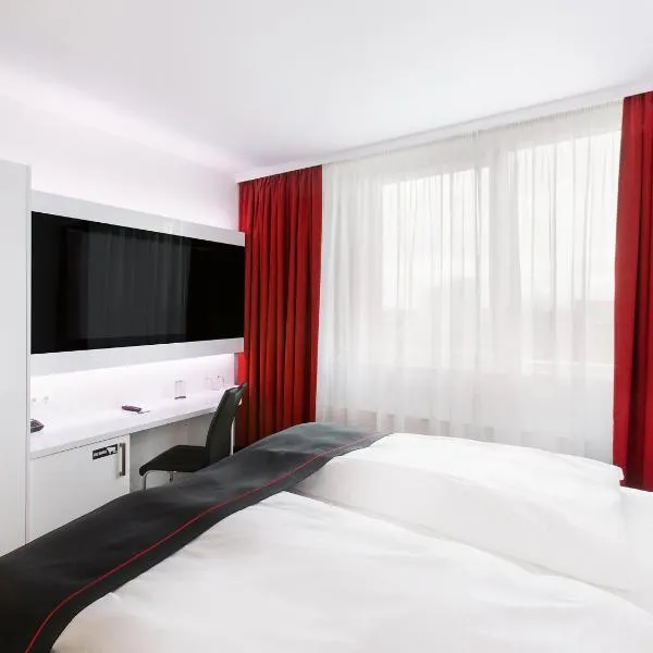 DORMERO Hotel Hannover-Langenhagen Airport, готель у місті Гроссбургведель