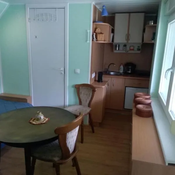 Paupio namelis prie Vorutos / Riverside cabin, hotel in Anykščiai