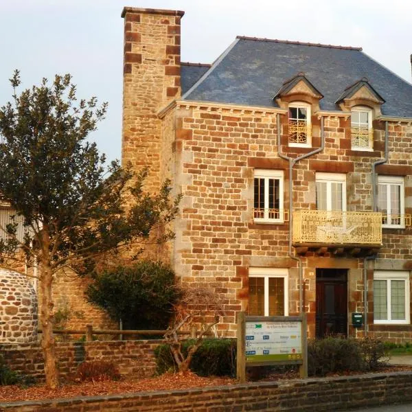 Gite Mont Saint Michel "AUCOEURDELABAIE", hotel in Sains