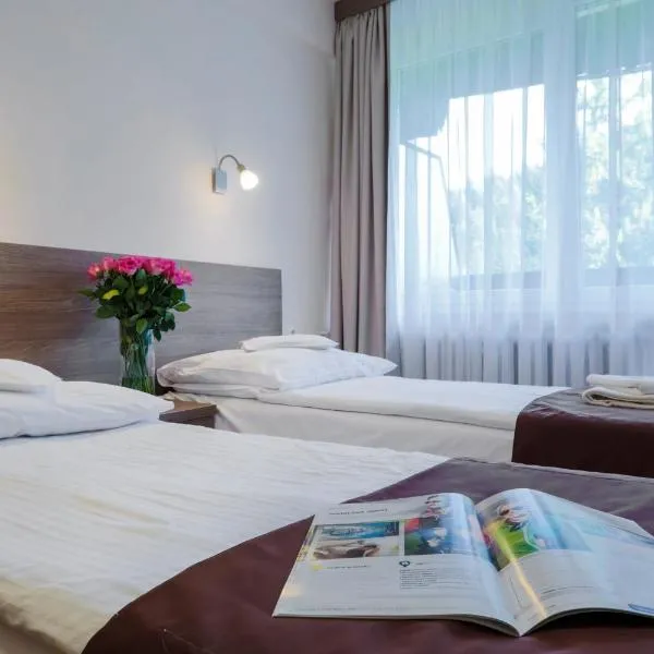 Hotel***NAT Piwniczna Zdrój, hotel v destinaci Piwniczna