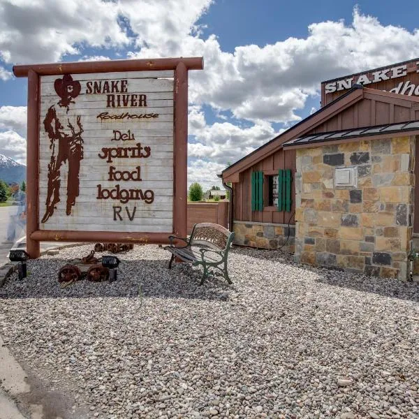 Snake River Roadhouse by KABINO Air Conditioning WiFi Bar Below Pool Table Shuffleboard Yummy Food, hotel i Swan Valley