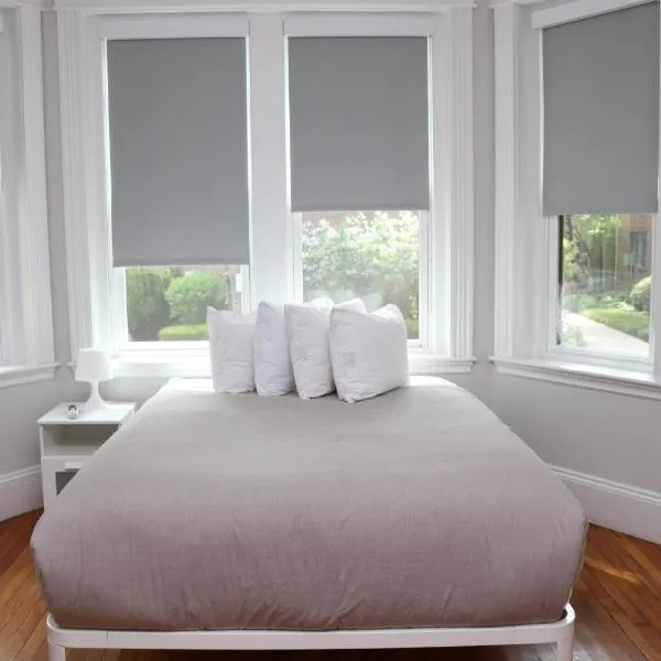 A Stylish Stay w/ a Queen Bed, Heated Floors.. #18, hotel em Brookline