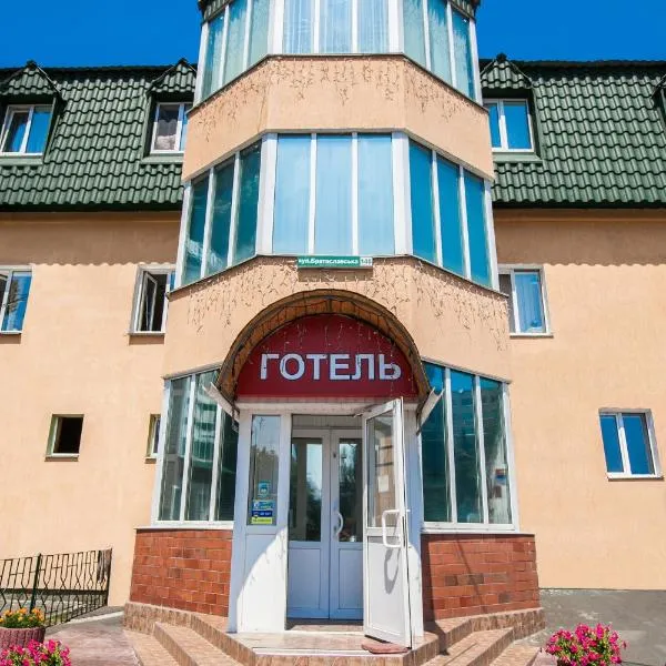 Hotel LaMa 2, hôtel à Krasilovka