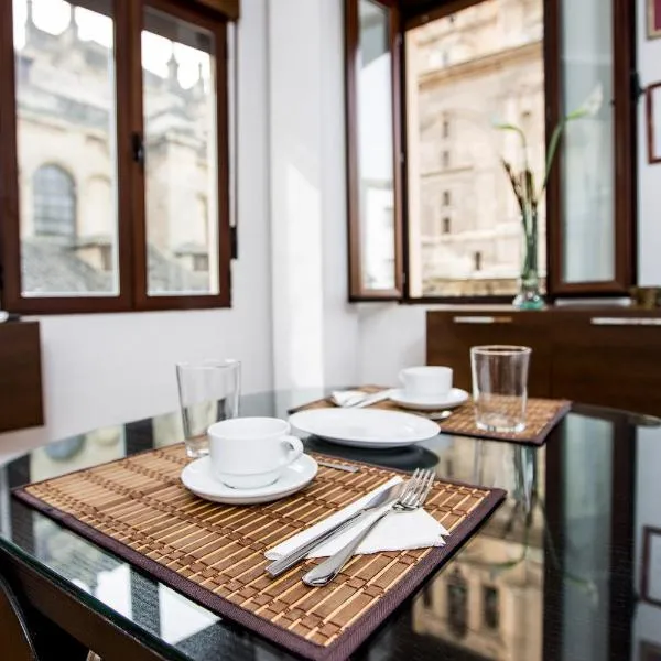 Apartamentos Casa de la Lonja, отель в городе Гранада