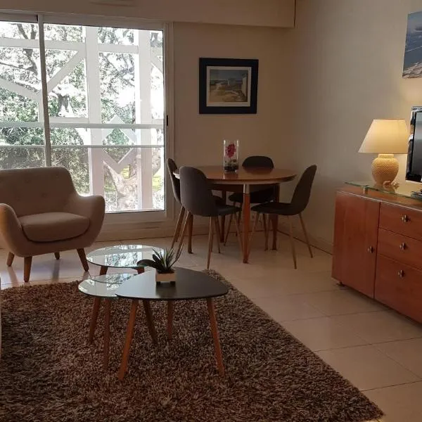 CYBELE APARTMENT - HYPER CENTRE, hotel v destinaci Arcachon